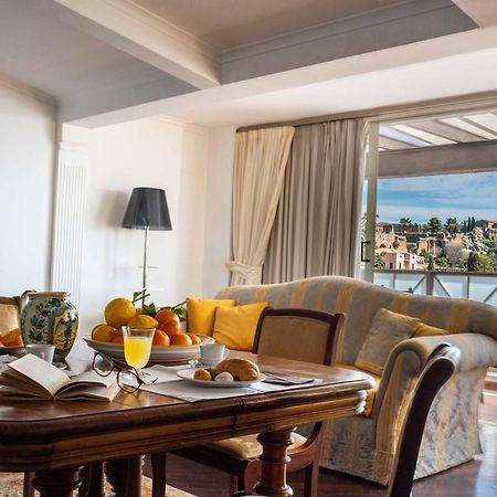 Апартаменты Palazzo Di Ferro Таормина Экстерьер фото